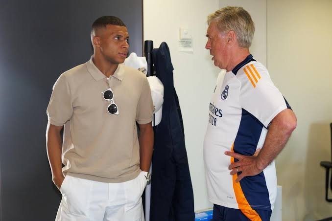 Real Madrid : La réponse cash de Carlo Ancelotti sur le positionnement de Kylian Mbappé